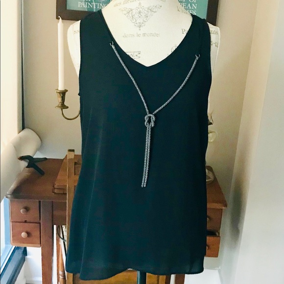 BXC Black Sleeveless Blouse w/Chain Sz M - Picture 2 of 5